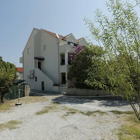 Mira - 50 M From Beach Apartmán *